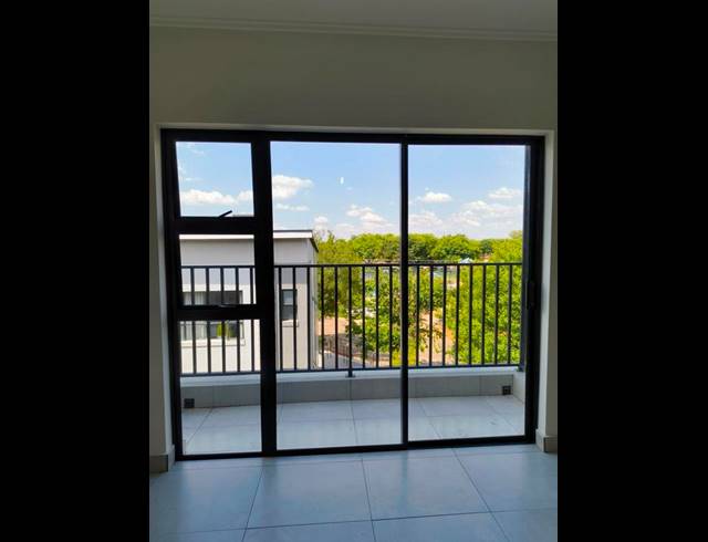 2 BEDROOM PROPERTY TO RENT IN LYNNWOOD